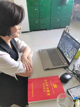 说明: C:\Users\yxy\Desktop\药学院观看统编教材\观看照片\微信图片_20210603150523.jpg