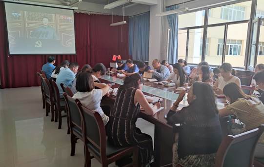 说明: E:\党务工作(教工第一党支部)\学习活动&照片\7.8学习习近平建党百年讲话\c0cc1eb63652f4d9240b69b14f5b01c.jpg